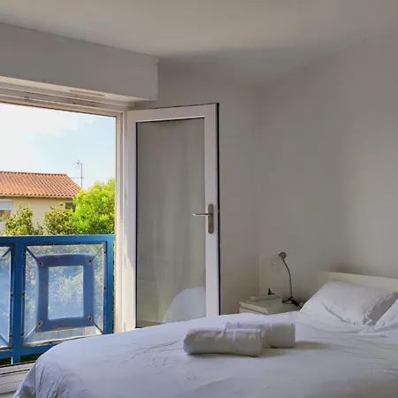 24 M2 With Rooftop View * Bordeaux